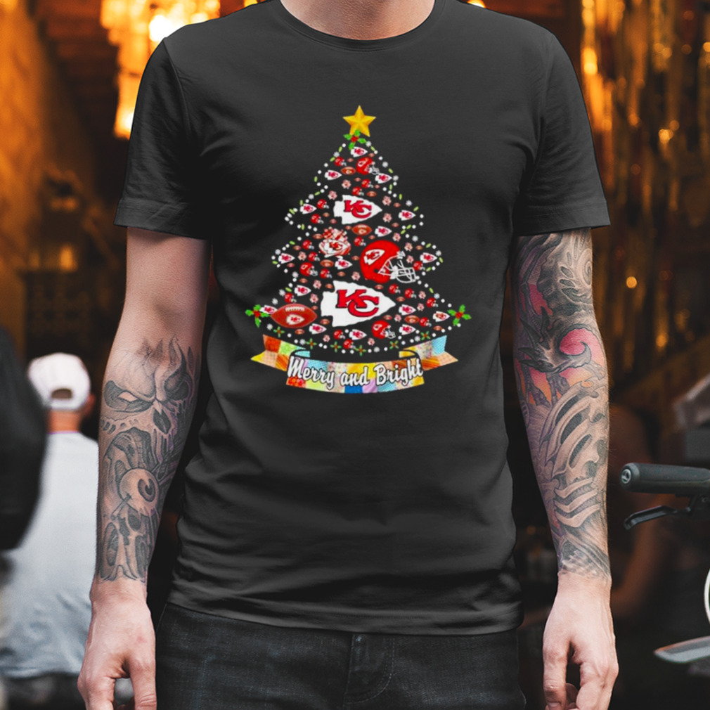 Kansas City Chiefs Christmas tree Merry and Bright shirt