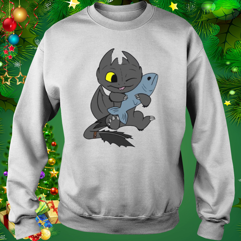 Cute Toothless And A Fish How To Train Your Dragon shirt 5 Sweat shirt