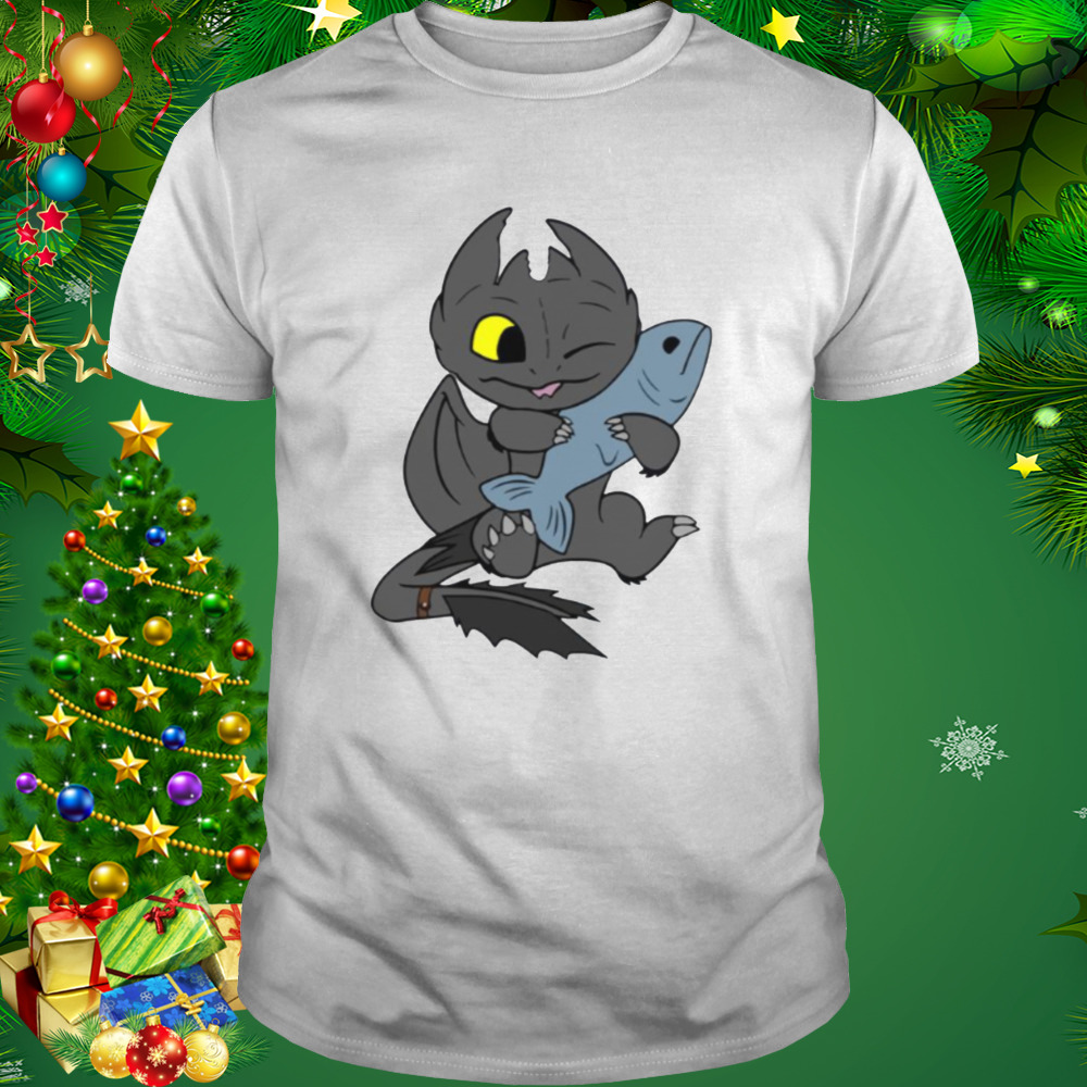 Cute Toothless And A Fish How To Train Your Dragon shirt