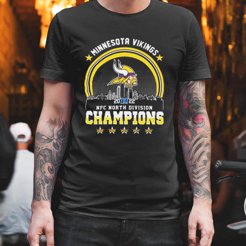 Minnesota Vikings Skyline 2022 NFC North Division Champions T-shirt -  Kaiteez