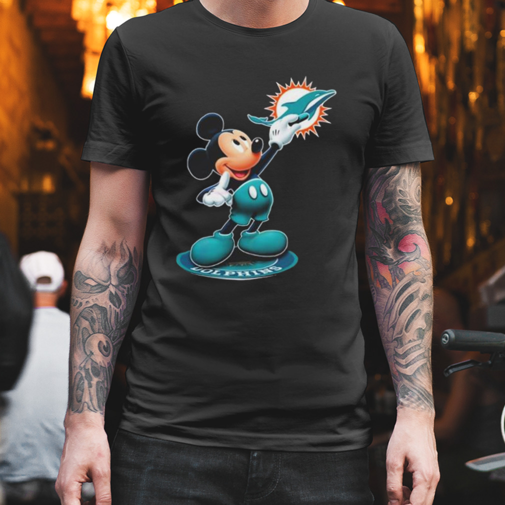 NFL Football Miami Dolphins Pluto Mickey Driving Disney Shirt T