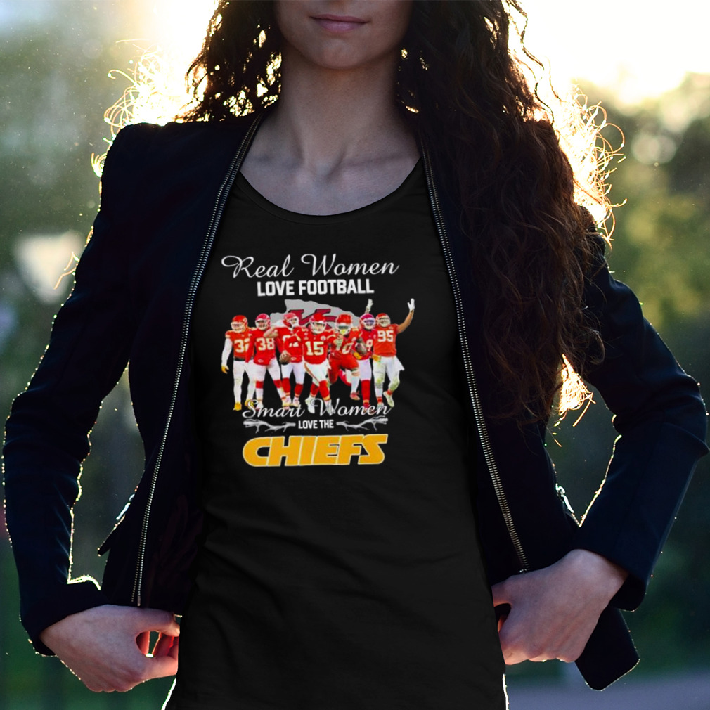 Smart Women Love The Chiefs Sweatshirt, Super Bowl Apparel - Bring