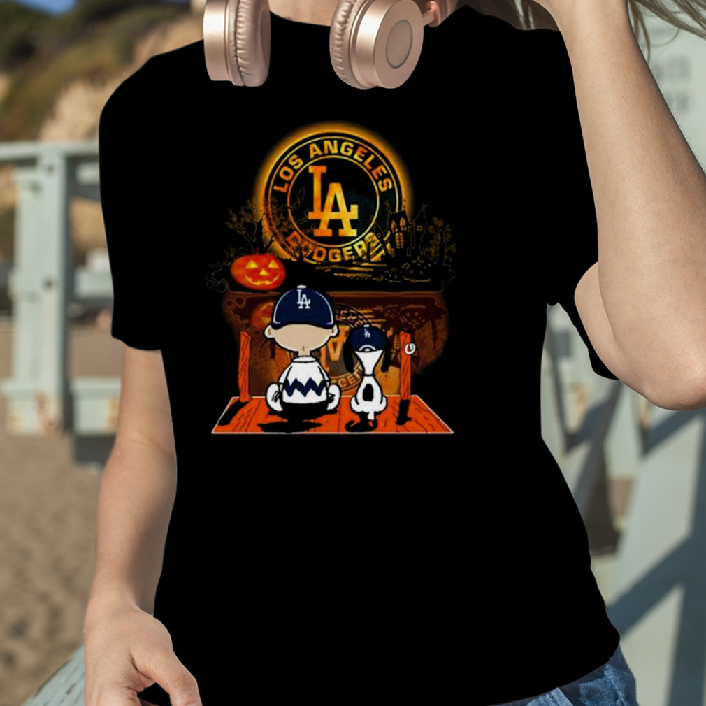 Peanut Snoopy And Charlie Brown Los Angeles Dodgers Sitting Under Moon  Halloween 2023 Shirt